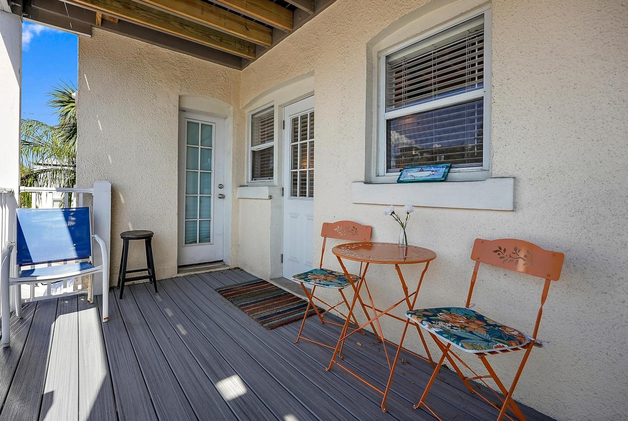Wine-Dine-Sunshine Cozy Flat In The Heart Of Dtsp Villa St. Petersburg Dış mekan fotoğraf